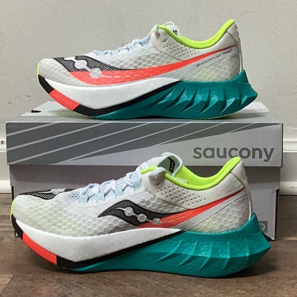 Women’s Saucony Endorphin Pro 4 - Picture 2 of 5